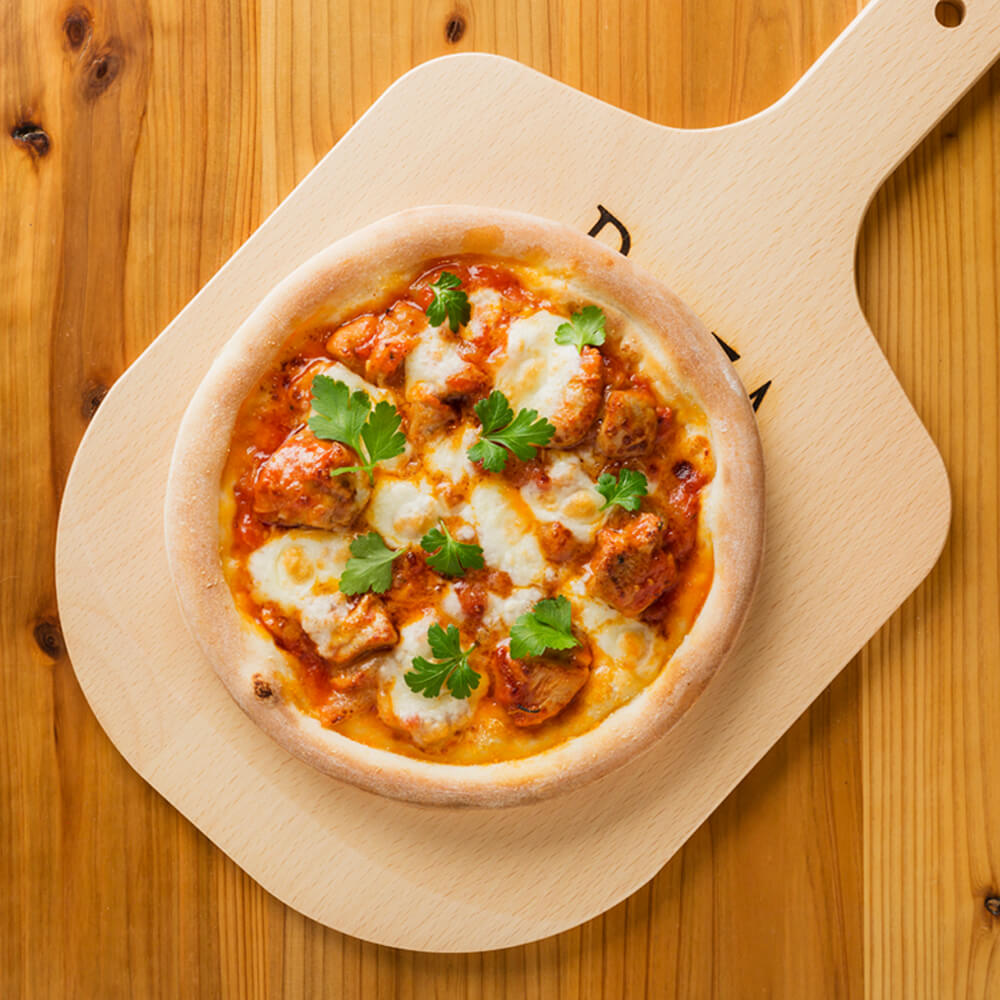 淡路どりのトマト煮込みPIZZA